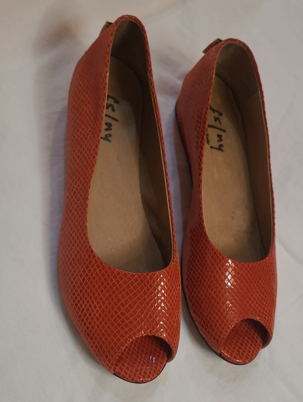 French Sole Ny Made In Italy Women’s Orange/red Peep-Toe Flats Size 10